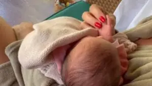Bruna Biancardi comemora volta para casa na companhia de Mavie; dedicação total