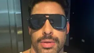 Cauã Reymond posta foto no Instagram e ganha flerte de Pablo Vittar; arrasando corações