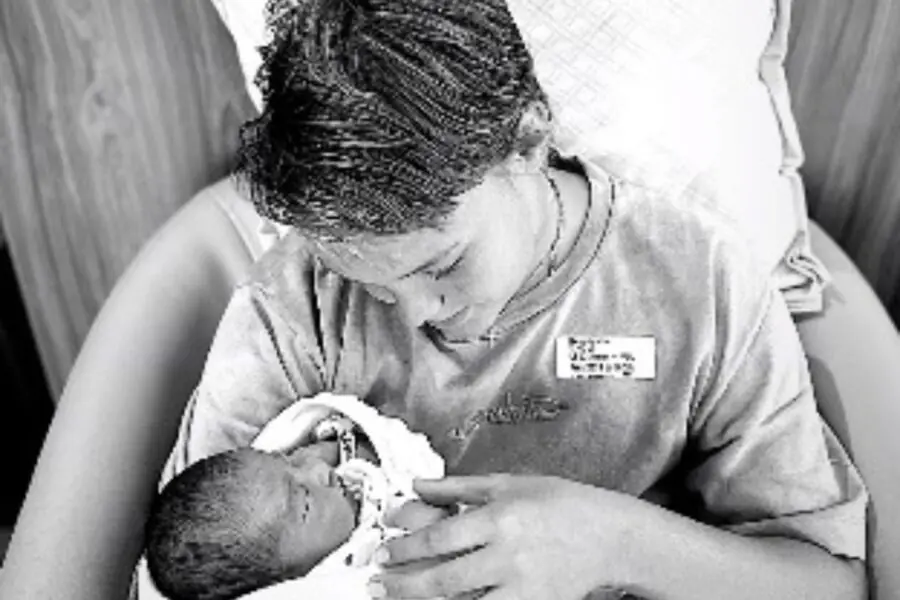 Neymar encanta web em foto com os dois filhos; Davi Luca e Mavie juntinhos, confira