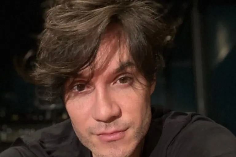 Eliezer tira onda com aparência após questionamentos de internautas; confira