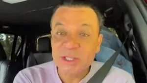 Frank Aguiar perde arara de estimação, pede ajuda dos fãs e comove web