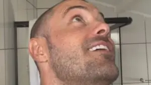 Kayky Brito publica novo vídeo na web e revela segredo para melhora; confira