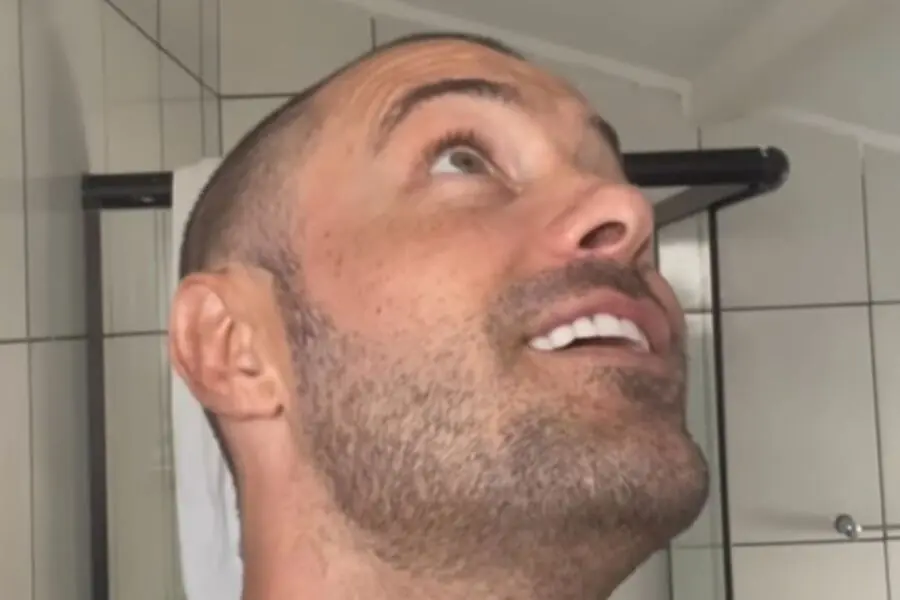 Kayky Brito publica novo vídeo na web e revela segredo para melhora; confira