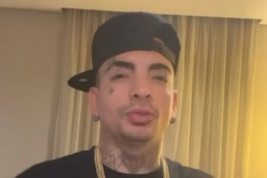 Lexa curte dias de sol na Disney, em meio a polêmicas com Mc Guimê; confira