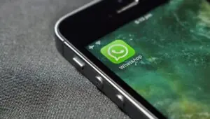 São Paulo adota WhatsApp para confirmar consultas médicas e reduzir filas. Imagem: Freepik