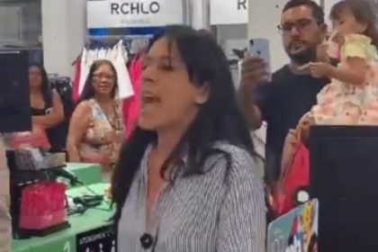 Criança autista: ex-funcionária da Riachuelo nega ofensa; veja vídeo