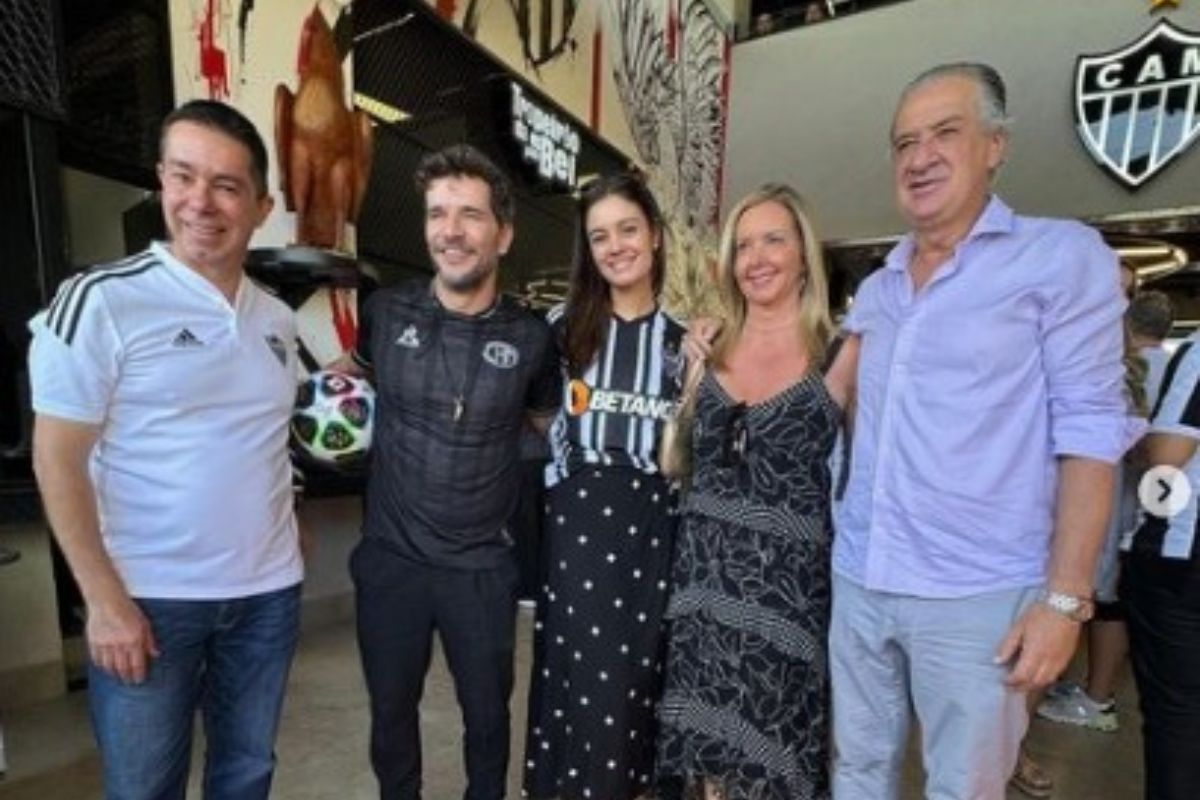 Território do Galo: ator Daniel Oliveira surpreende e lança bar do Atlético-MG; confira