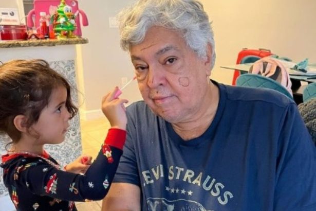 Sidney Magal encanta fãs com a neta Madalena; muito amor envolvido