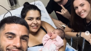 Yuri Alberto, o titio do ano; craque do Timão baba com nascimento da sobrinha; veja. Foto: Instagram