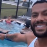 Hulk rindo à toa em Orlando; é só o começo das férias do craque do Galo. Foto: Reprodução Instagram
