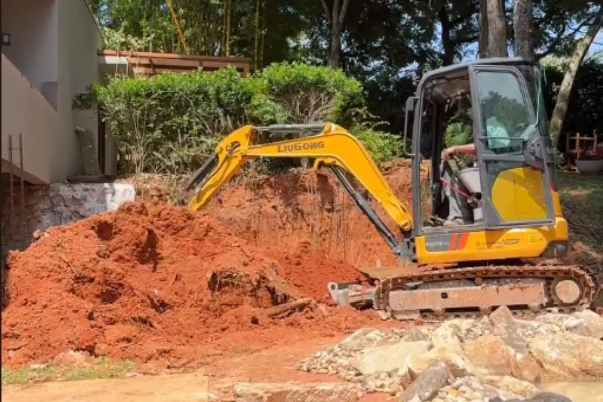 Viih Tube e Eliezer surpreendem com tamanho da futura casa; confira Viih Tube e Eliezer surpreendem com tamanho da futura casa; confira