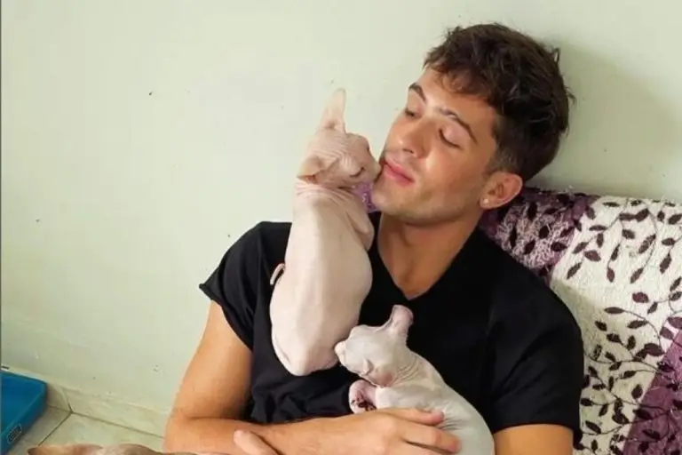 João Guilherme revela paixão e encanta; alerta de fofura