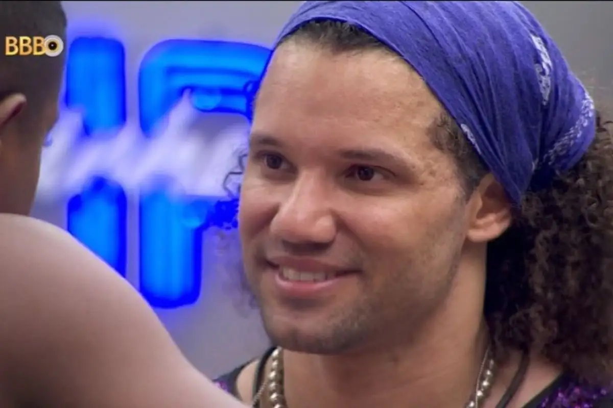Maycon chora em eliminação relâmpago no BBB 24 e comove fãs. Foto: Globo Maycon chora em eliminação relâmpago no BBB 24 e comove fãs. Foto: Globo