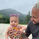 Neymar encanta fãs em foto com a filha Mavie; confira. Foto: Instagram - diariosp.com.br Neymar encanta fãs em foto com a filha Mavie; confira. Foto: Instagram