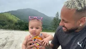 Neymar encanta fãs em foto com a filha Mavie; confira. Foto: Instagram
