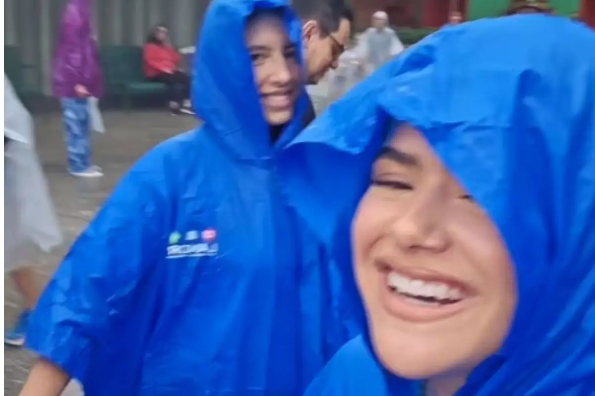 Maisa Silva sem tempo ruim; veja a curtição dela na Disney Maisa Silva sem tempo ruim; veja a curtição dela na Disney