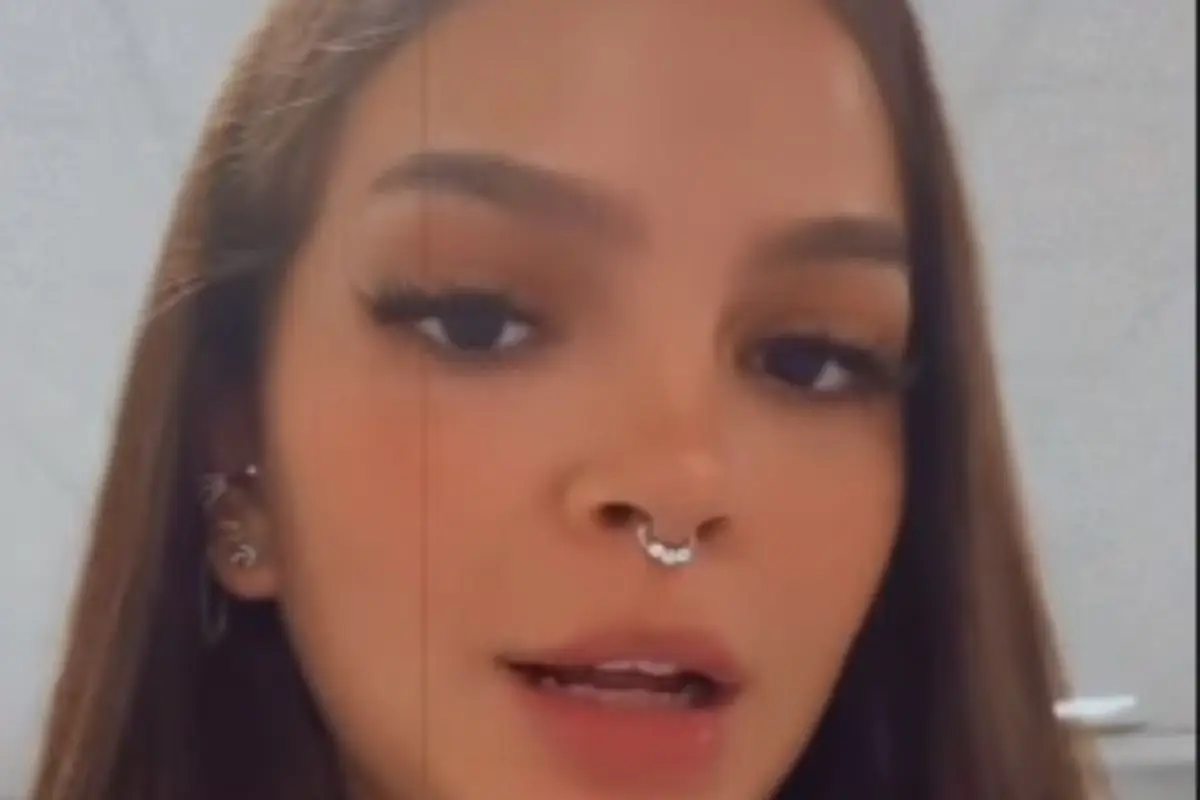 Mel Maia passa perrengue com avião e surta com empresa; veja Mel Maia passa perrengue com avião e surta com empresa; veja