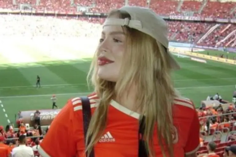 Luísa Sonza pé quente; cantora tem dia de torcedora