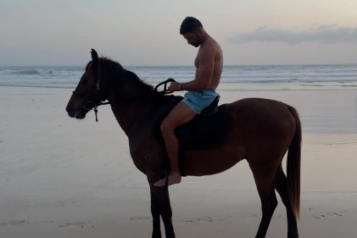 Cauã Reymond surpreende fãs em cenário paradisíaco. Foto: Instagram