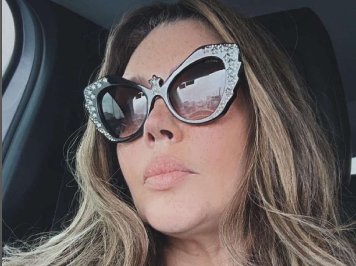 Simony faz grave denúncia e alerta fãs; confira. Foto: Instagram