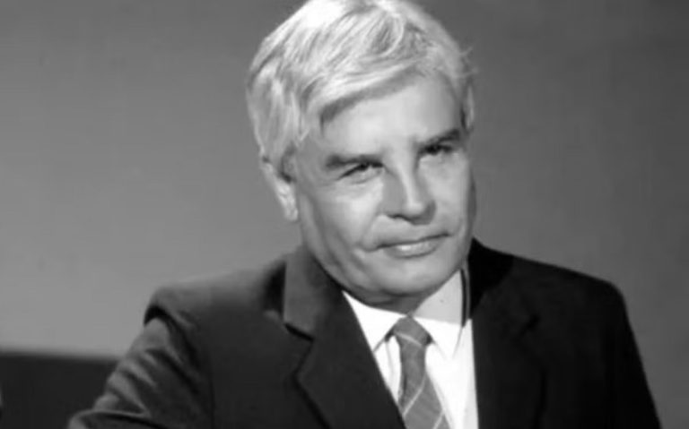 Cid Moreira: confira quanto tempo ficou à frente do Jornal Nacional. Imagem: Memória Globo