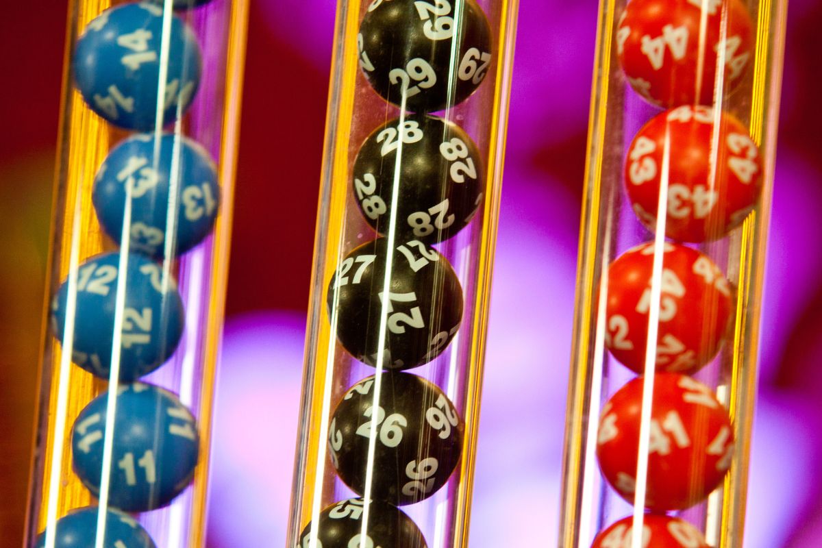 Resultado da Mega-Sena 2813: concurso acumula e vai a R$ 16 milhões. Imagem: Canva Pro