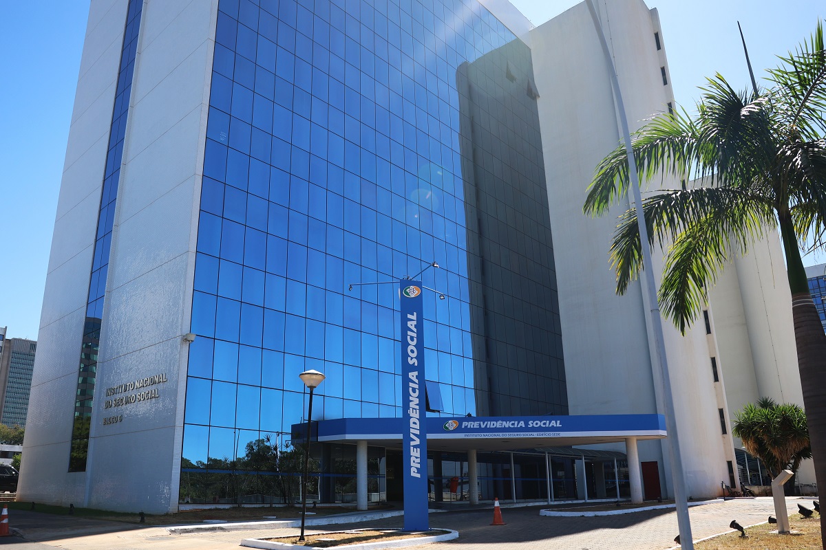 13º salário do INSS será antecipado em 2025? Confira. Imagem: José Cruz/Ag. Brasil