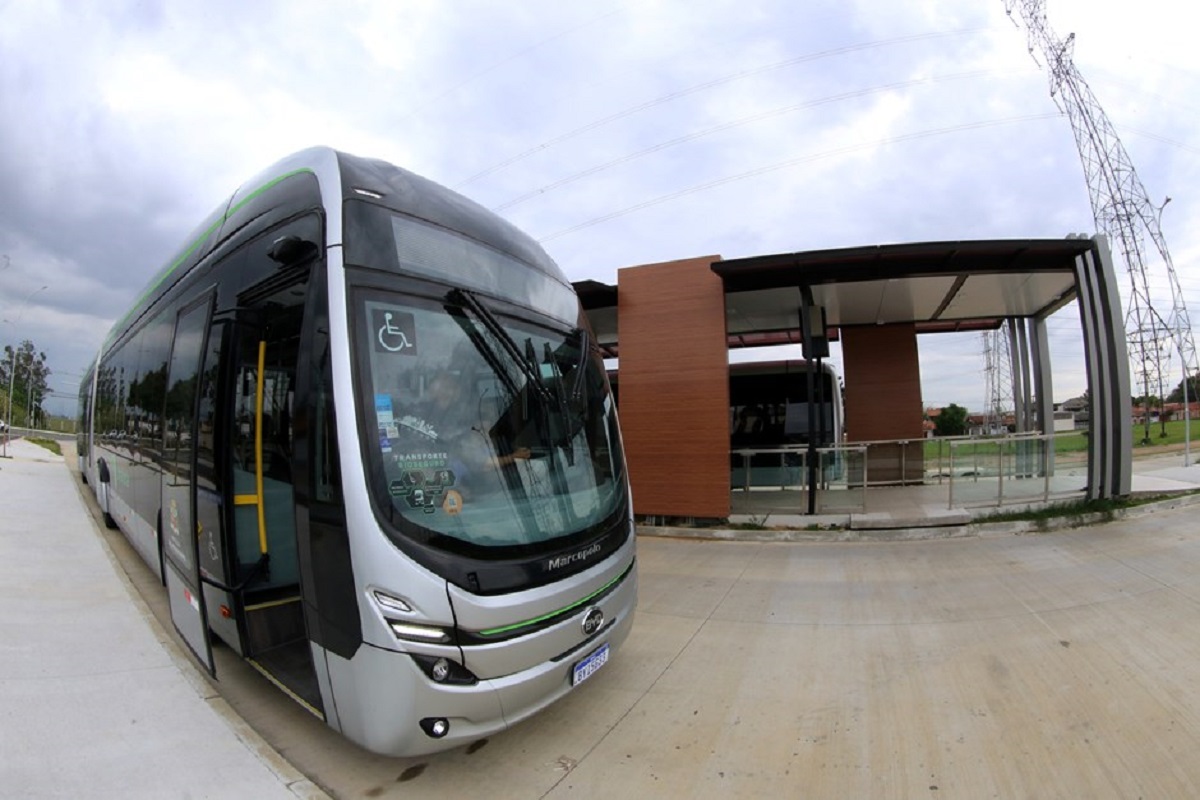 Ônibus elétricos: São Paulo aprova US$ 100 milhões em financiamento. Imagem: Adenir Britto/PMSJC