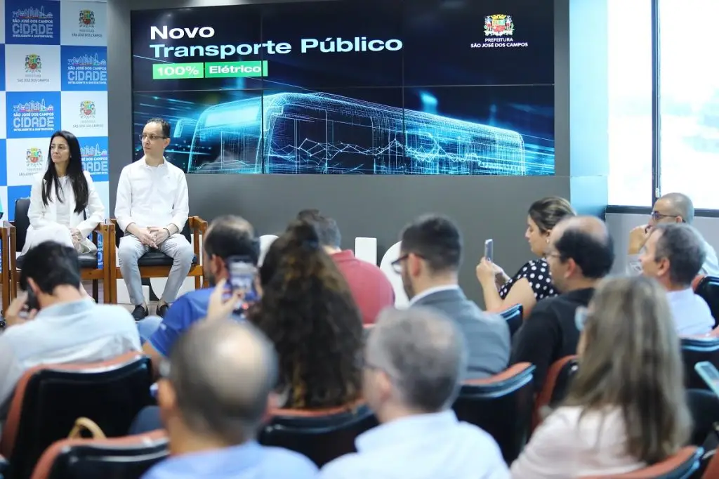 Transporte em São José terá novos ônibus a partir de setembro. Imagem: Claudio Vieira/PMSJC