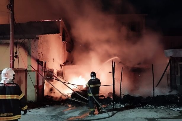 Comunidade Consoladora dos Aflitos precisa de R$ 500 mil para reconstrução. Imagem: Divulgação Corpo de Bombeiros