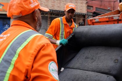 São Paulo dobra a coleta de entulho em 5 anos, diz prefeitura. Imagem: SMSUB