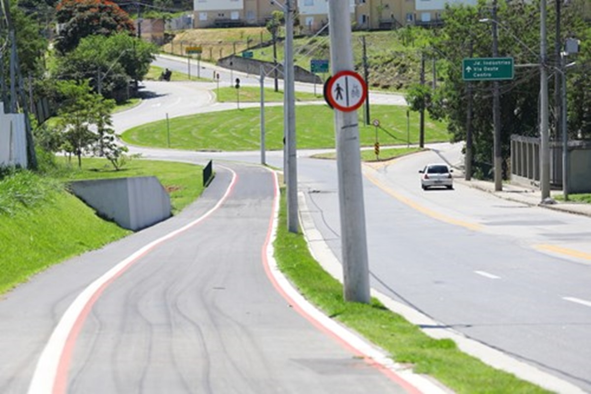 Via Oeste chega à 3ª fase com inauguração de via em São José dos Campos. Imagem: Claudio Vieira/PMSJC Via Oeste chega à 3ª fase com inauguração de via em São José dos Campos. Imagem: Claudio Vieira/PMSJC