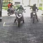 Moto de luxo roubada em SP gera revolta nas redes. Reprodução câmeras de vigilância