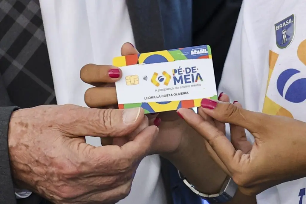 Pé-de-Meia paga R$ 200 aos nascidos em maio e junho, confira. Imagem: Antonio Cruz/Ag. Brasil