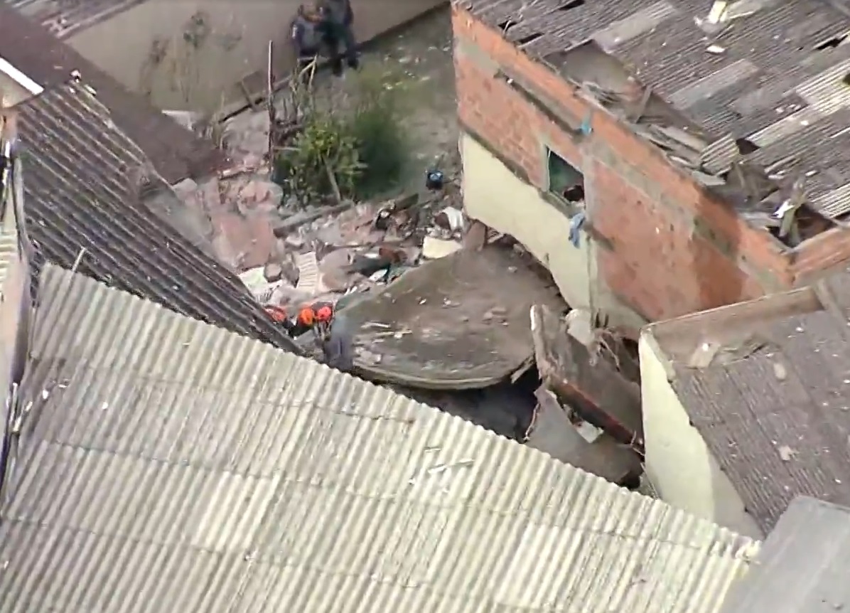Bebê de 4 meses morr4 após casa desabar em São Paulo. Imagem: Reprodução TV Globo