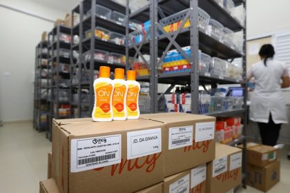 Dengue: São José distribui repelentes a 160 idosos. Imagem: Claudio Vieira/PMSJC