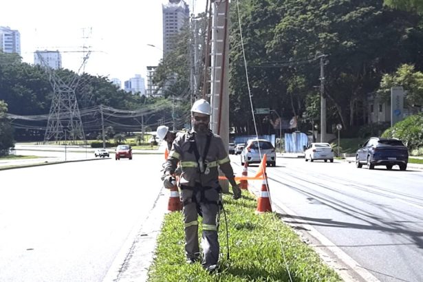 Cabeamento irregular é alvo de 'força-tarefa em São José dos Campos. Imagem: Divulgação Prefeitura de São José dos Campos