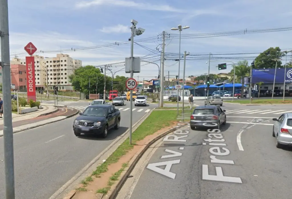 Taubaté coloca fim a 24 radares; confira quais são. Imagem: Google Street