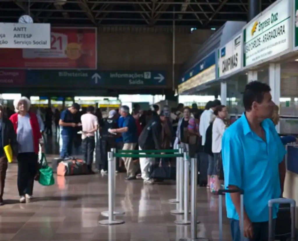 Feriado Prolongado leva 560 mil a rodoviárias em SP. Imagem: Fabio Marcelo Camargo/Ag. Brasil