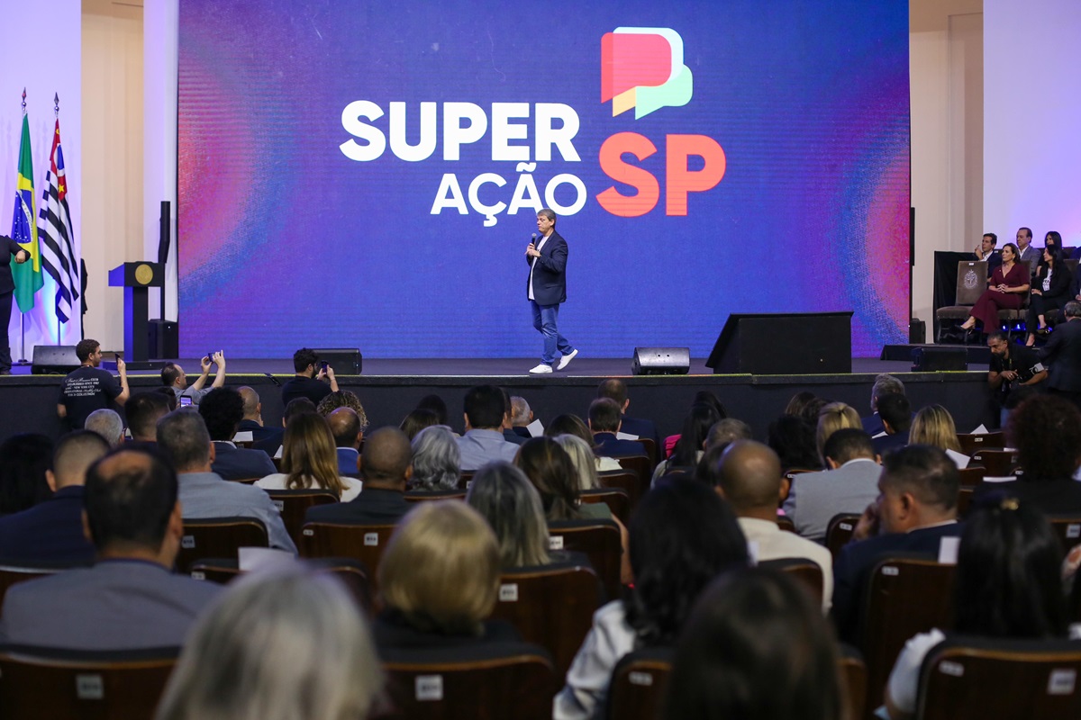 Salários de servidores poderão chegar a R$ 21 mil em SP com projeto. Imagem: Governo de SP