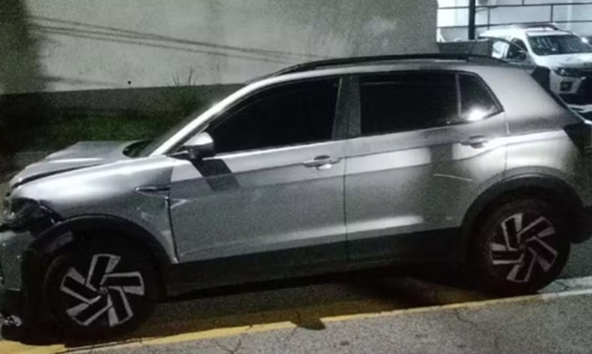 Padre é preso após dirigir embriagado e bater carro em São José. Imagem: Divulgação Polícia Civil