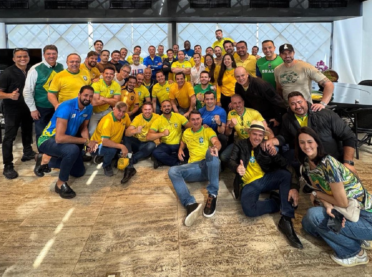 ‘Não há democracia tirando pessoas das urnas’, diz Tarcísio sobre Bolsonaro. Imagem: Redes sociais Tarcísio de Freitas