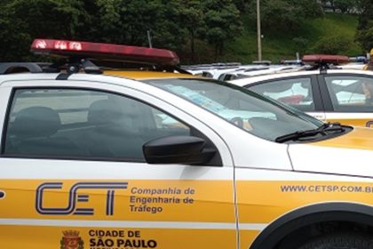 Agente da CET é preso após dirigir embriagado e bater viatura em SP. Imagem: Divulgação Prefeitura de SP