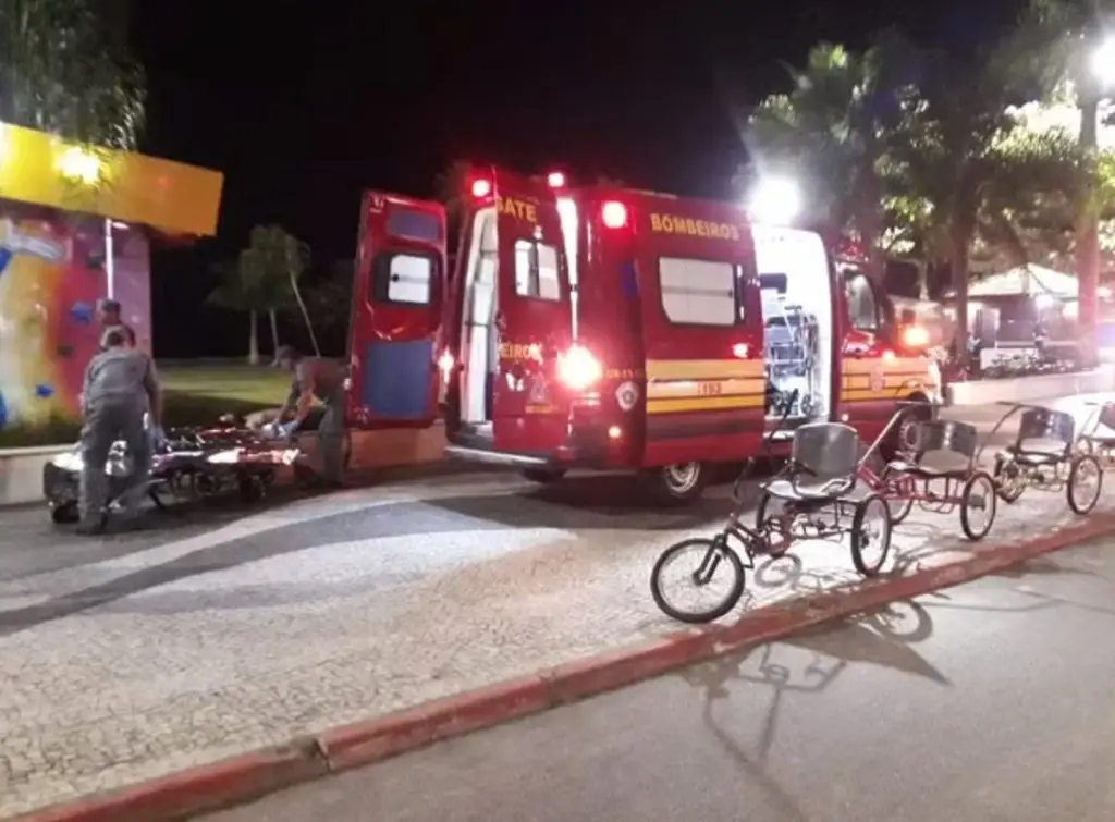 PM é agredido por negar cigarro, mas atira na perna de homem em Caraguatatuba. Imagem: Divulgação Bombeiros