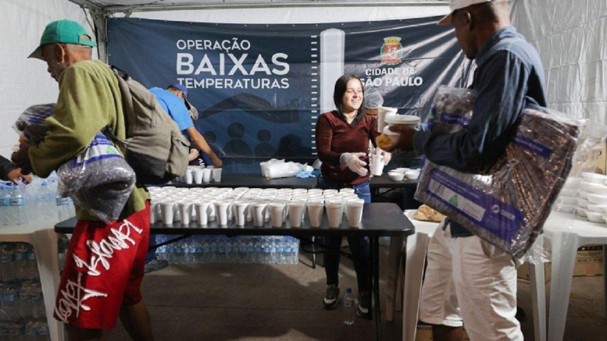 Tendas da prefeitura de SP batem recorde de atendimento no frio. Imagem: Governo de SP