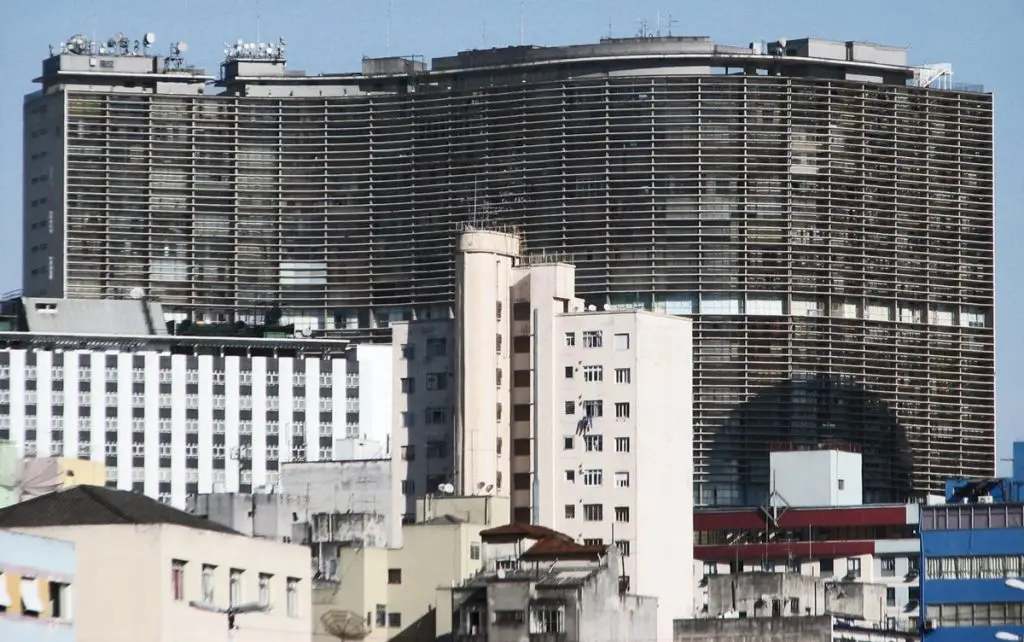 Copan, prédio icônico em SP, deverá ter cinema após 40 anos. Imagem: Wikipedia Commons