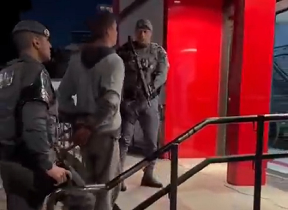 Canetas emagrecedoras são roubadas em farmácia de São Paulo. Imagem: reprodução Record