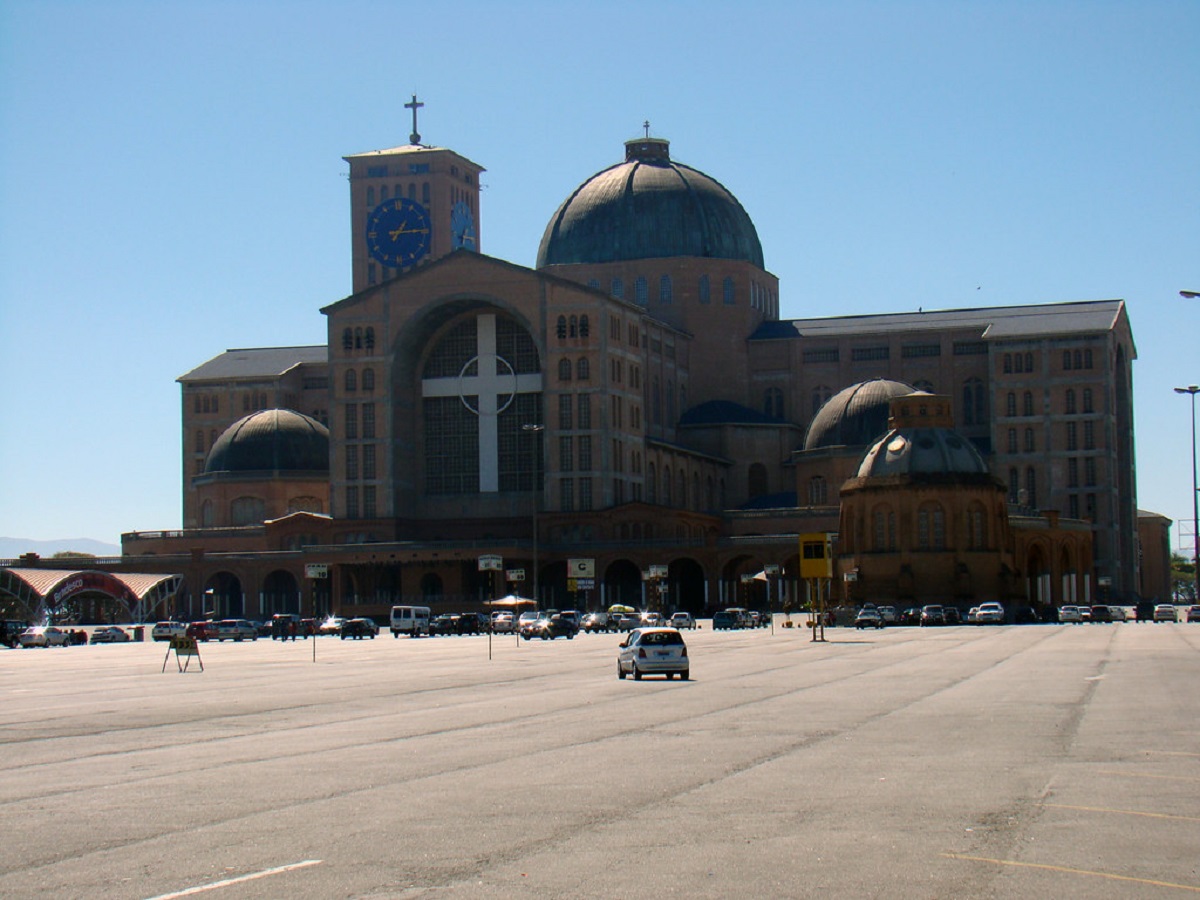 Basílica de Aparecida: MPF cobra maior segurança a peregrinos. Creative Commons