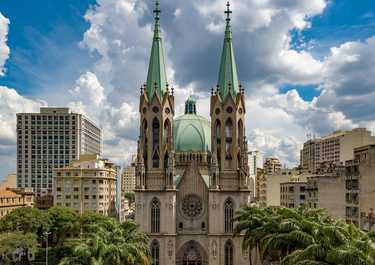 Com 23 mil novos empregos formais criados no 1° semestre, turismo avança acima do previsto em SP. Imagem: Wikimedia Commons