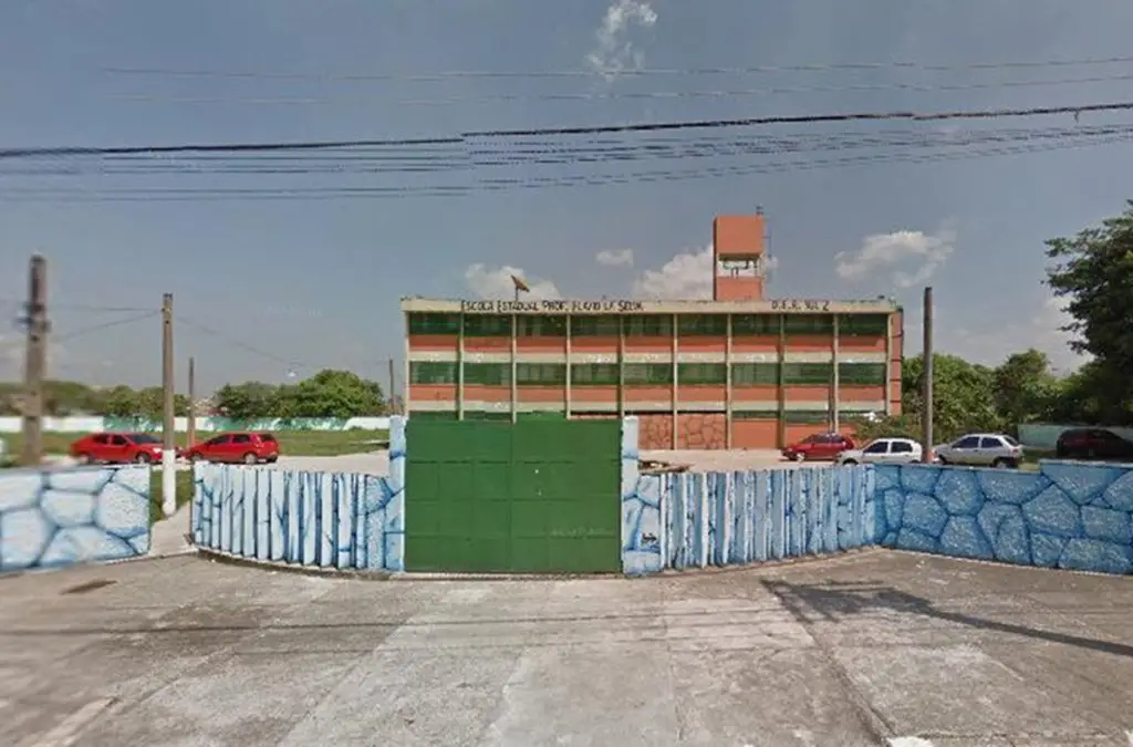 Dedo de aluna de 12 anos é decepado em escola de SP após 'brincadeira'. Imagem: Google